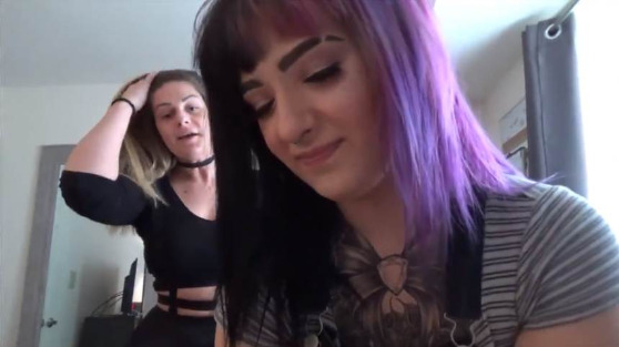 Azgın Üvey Kardeş Evde Rahat Durmuyor Türkçe Altyazılı